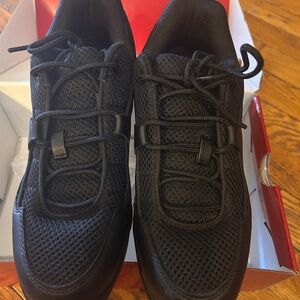 Capezio Black Mesh Lace-Up Dance Jazz Sneakers